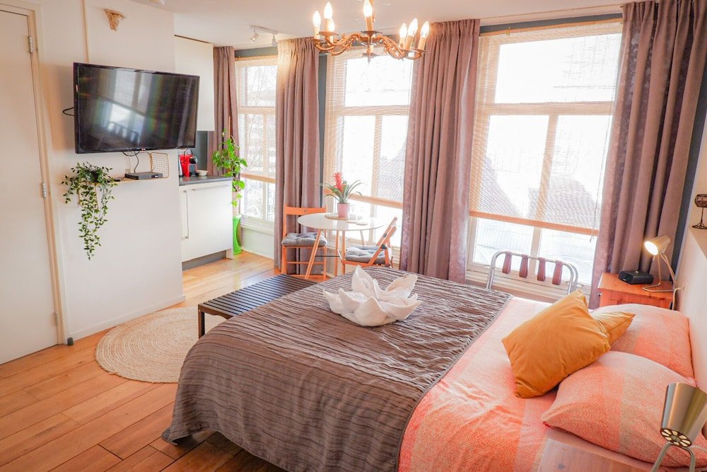 Фото Edson Guesthouse