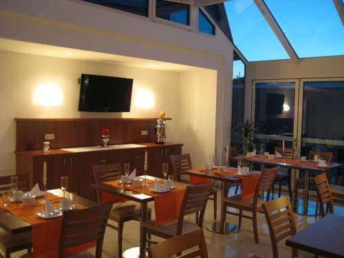 Фото отеля 2