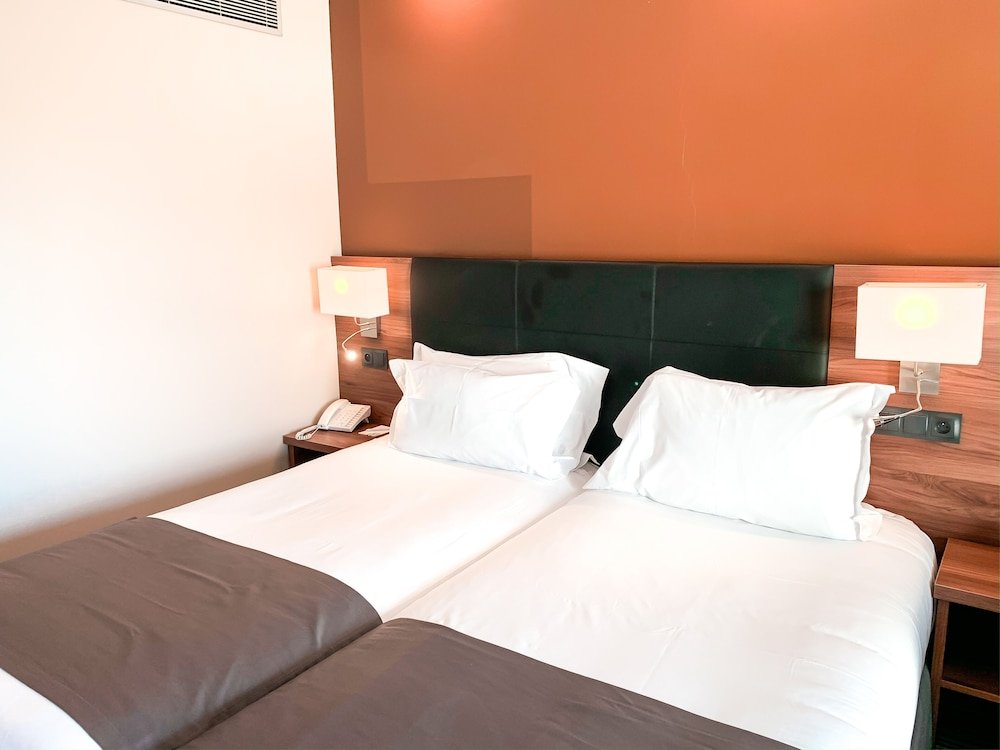 Фото Holiday Inn Cannes