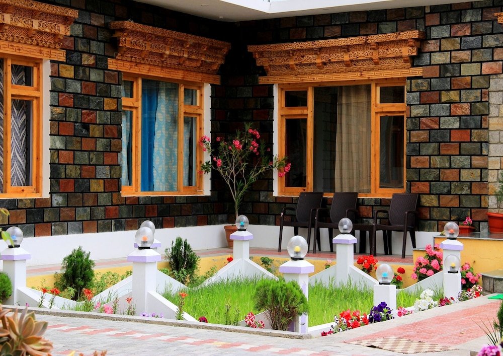 Фото Hotel Jeevanam Villa