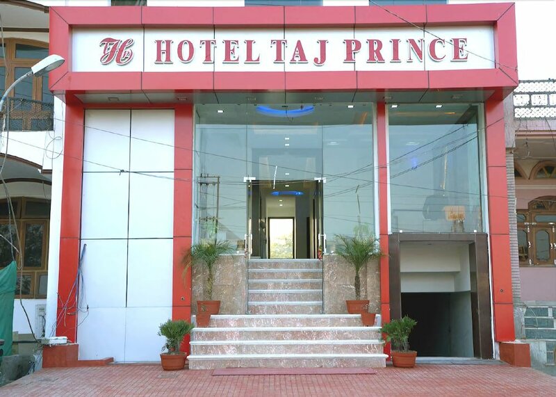 Гостиница Hotel Taj Prince в Агре