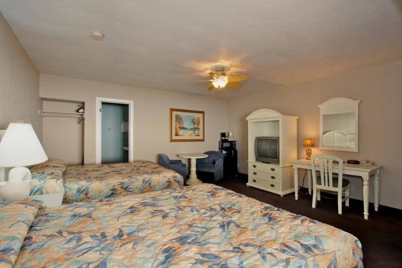 Фото Del Mar Motel on the Beach