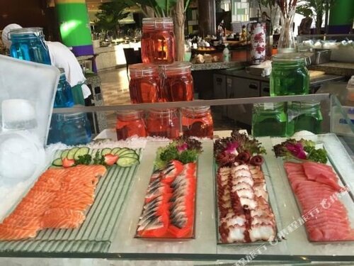 Гостиница Universal Hotel Urumqi в Урумчи