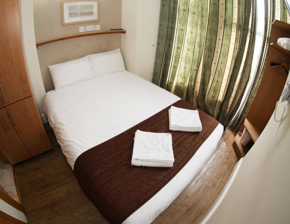 Фото Kensington Suite Hotel