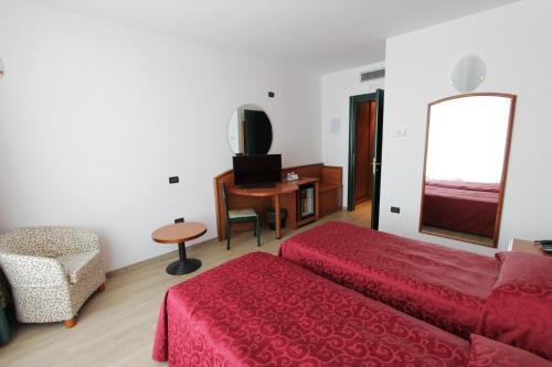 Фото Hotel Europa