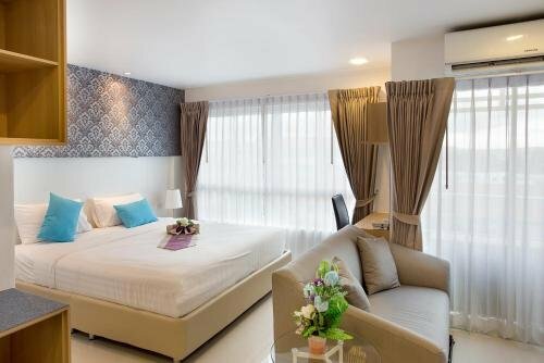 Hotel D-Residence, Earth, photo