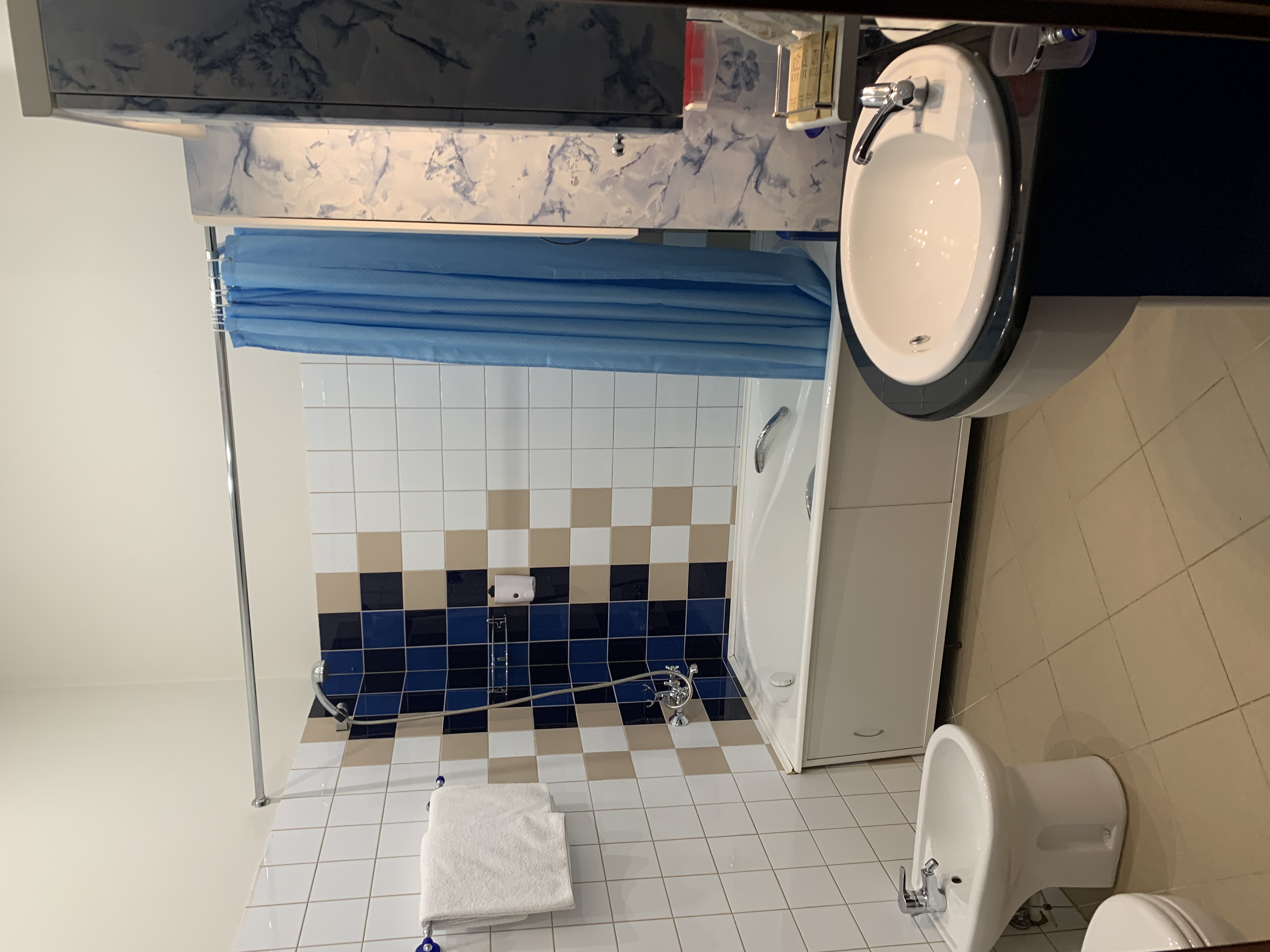 Фото Премьера