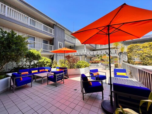 Гостиница Holiday Inn Express Monterey-Cannery Row, an Ihg Hotel в Монтерее