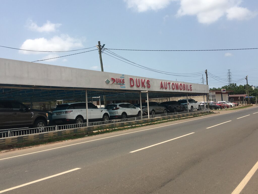 Car dealership Duks Automobile, Accra, photo