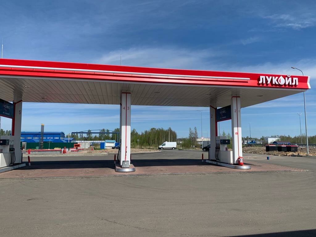 Gas station Lukoil, Saint‑Petersburg and Leningrad Oblast, photo