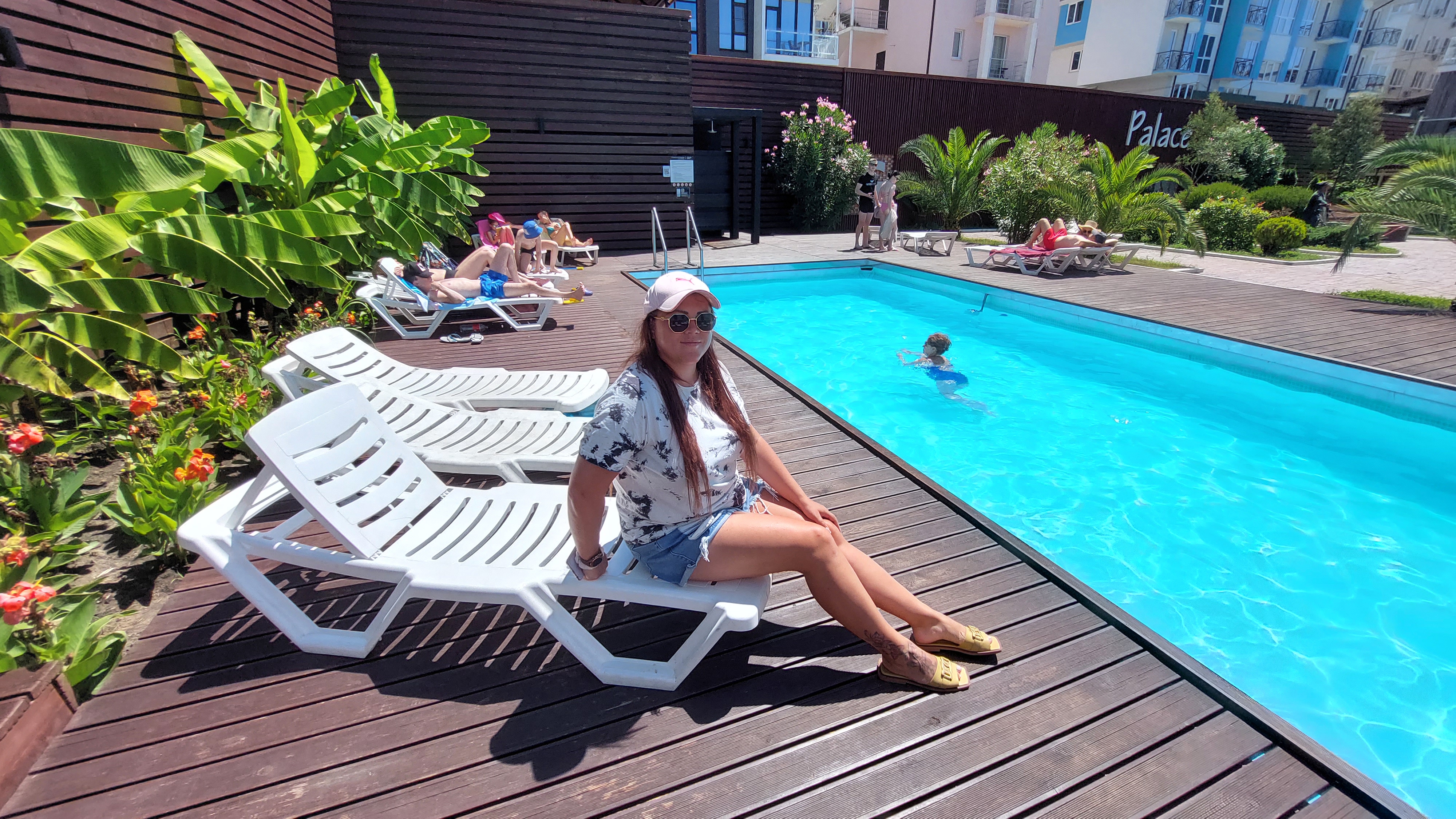 Фото Green Palace Apartment