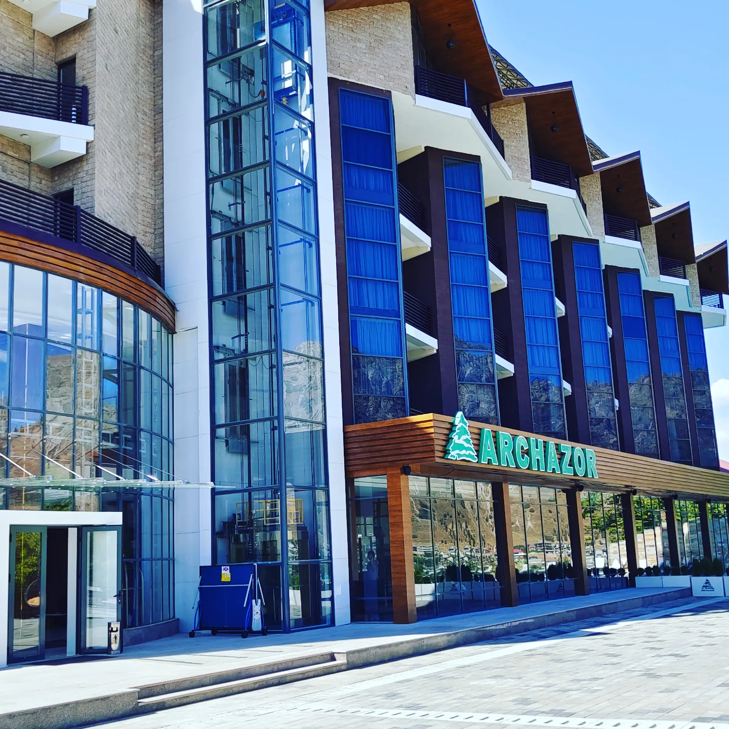 Фото отеля 1