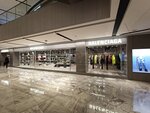 Balenciaga (Broadway, 142), clothing store
