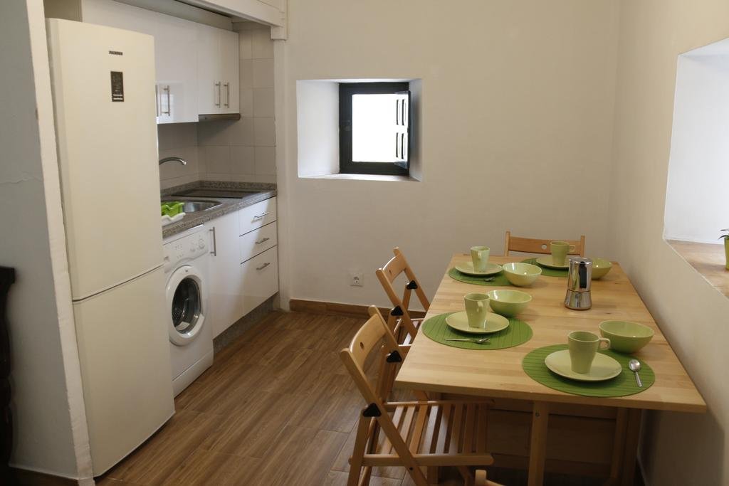 Фото Apartamentos Corral del Conde