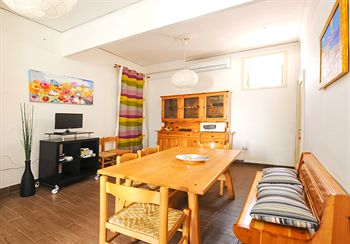 Фото B&b Rossonapoletano Napoli