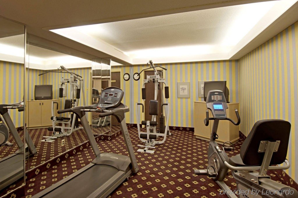 Фото Best Western Downtown Sudbury Centreville