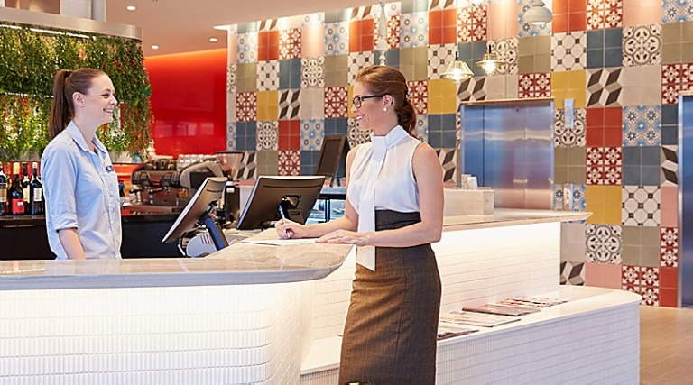 Фото Holiday Inn Express & Suites Queenstown, an Ihg Hotel