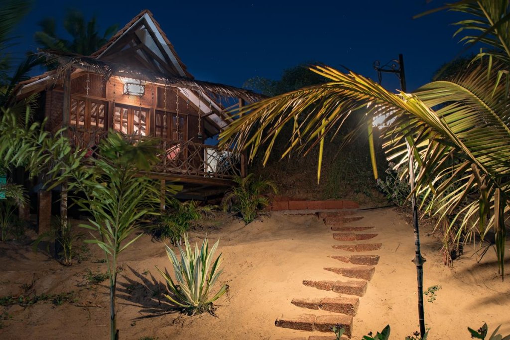 Фото Little India Beach Cottages