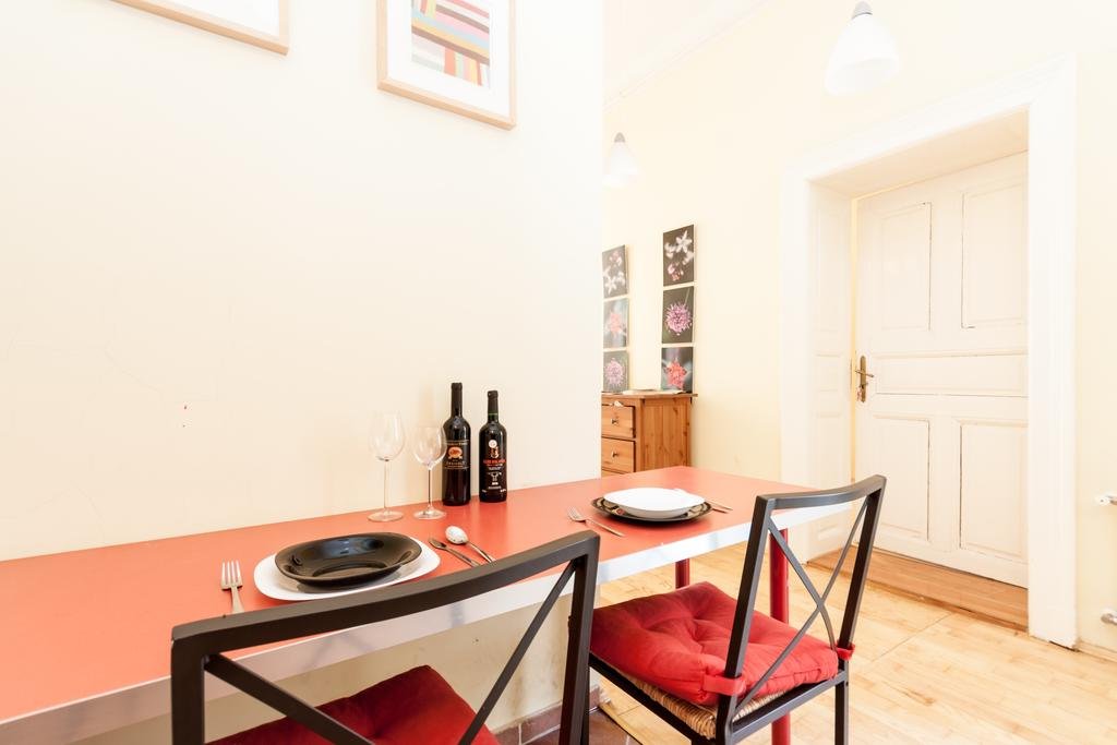 Фото Avantgarde Suites Broadway