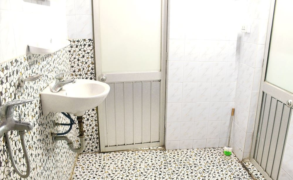 Фото Zostay Halong Hostel Backpackers