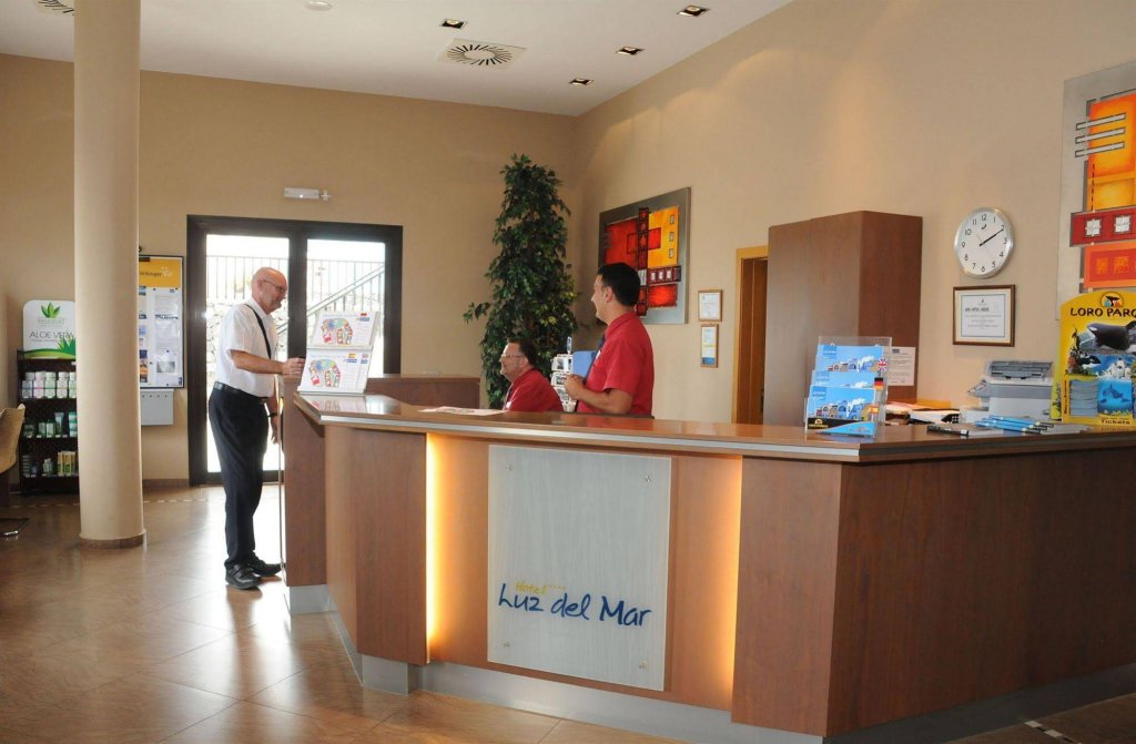 Фото Hotel Luz del Mar