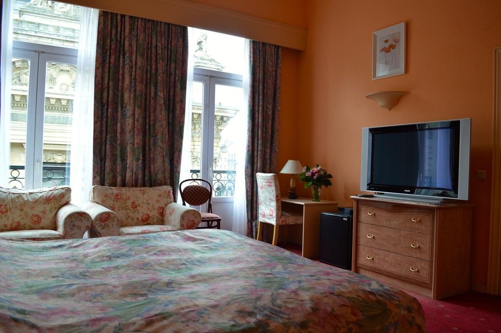 Фото 216410684091