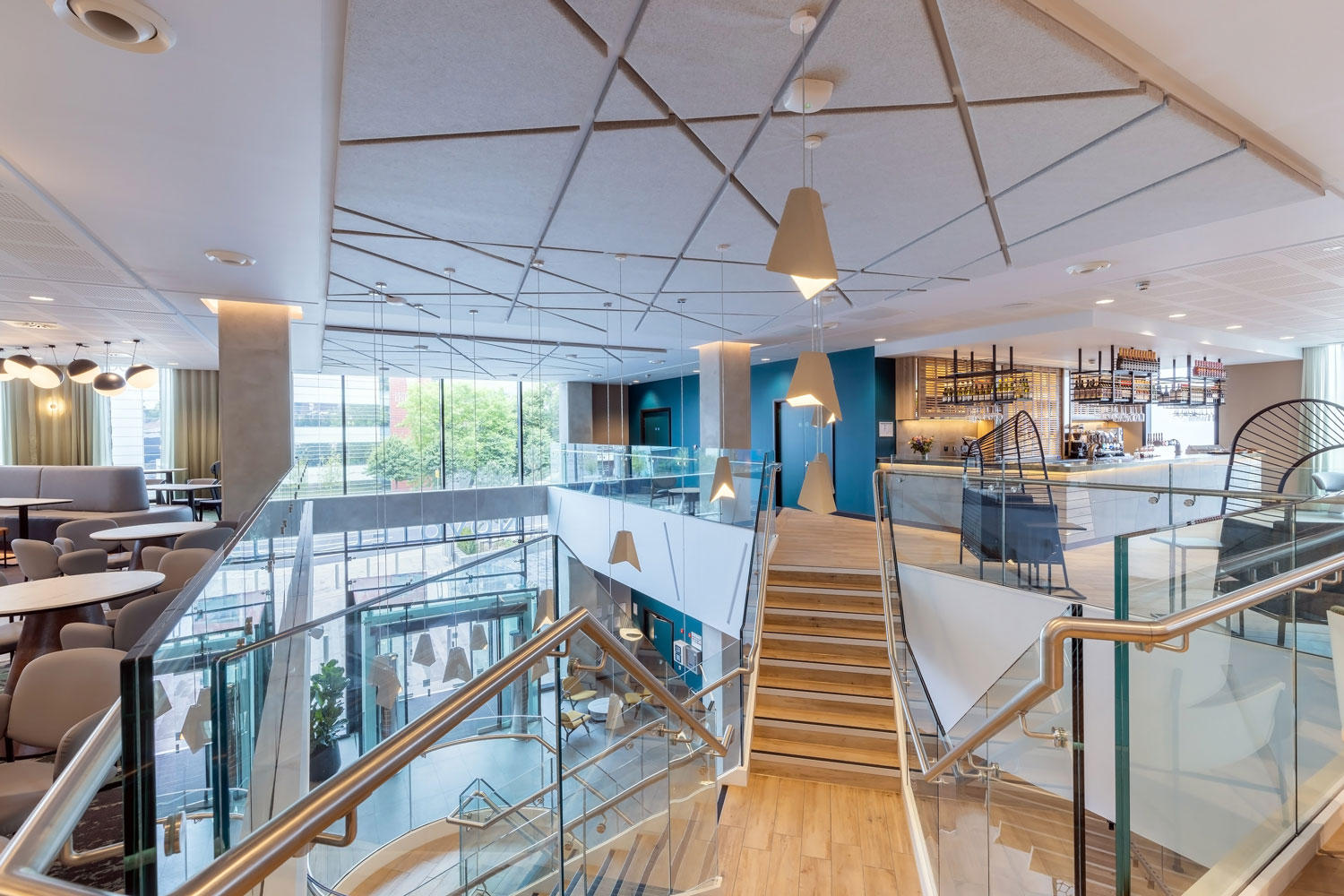 Фото Novotel Liverpool Paddington Village