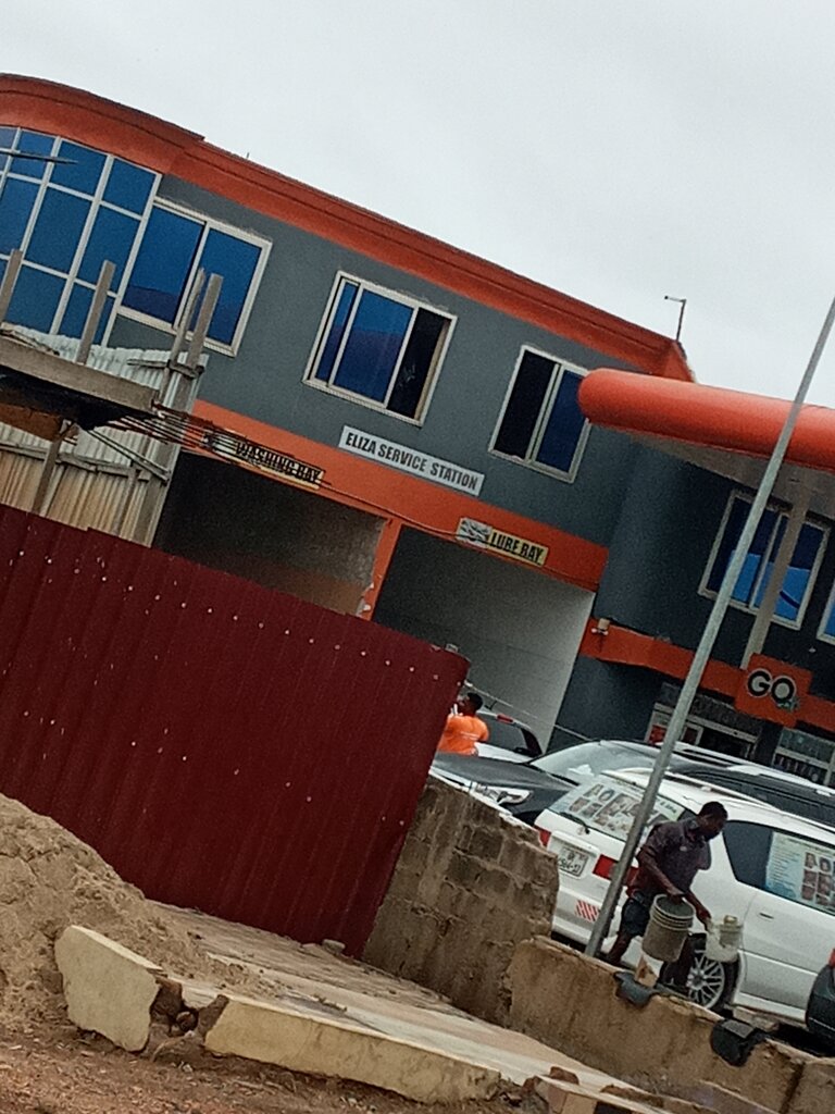 Car wash Eliza service station, Accra, photo