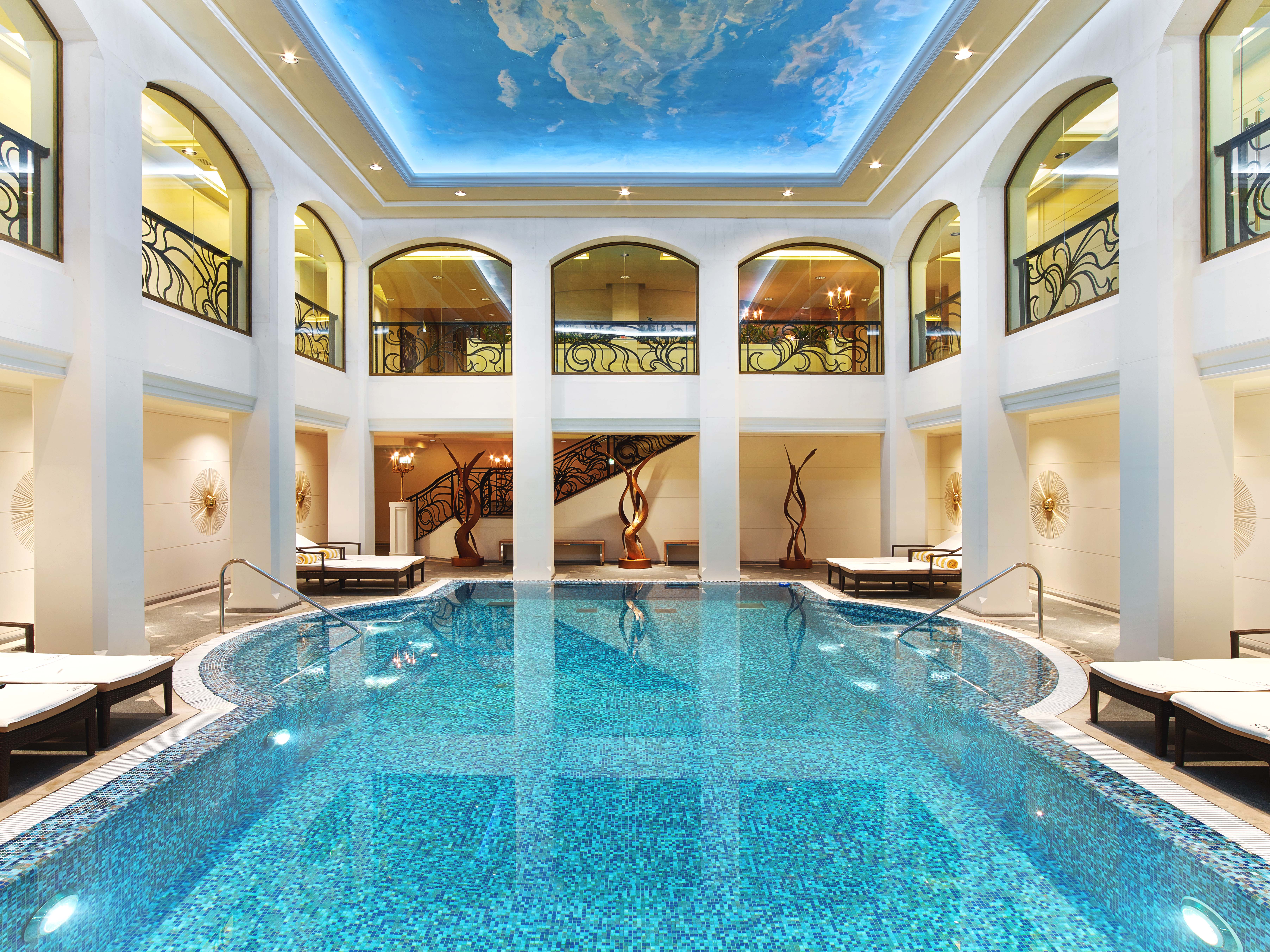 Фото The St. Regis Москва Никольская