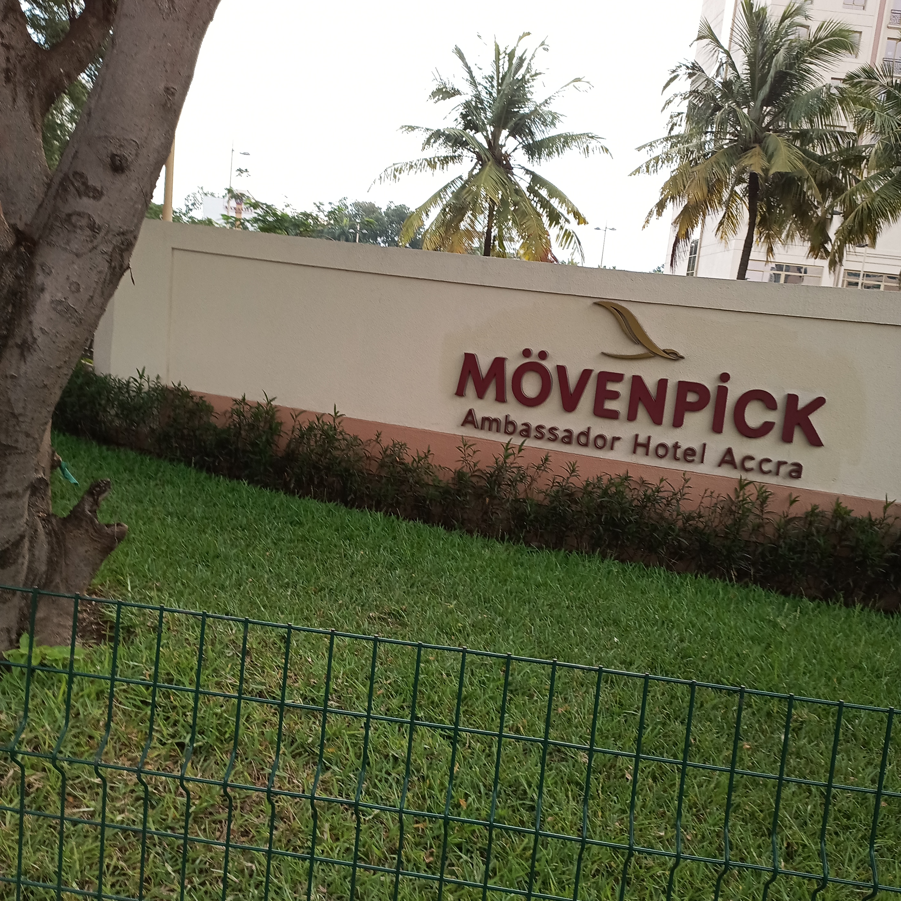 Фото Movenpick Ambassador Hotel