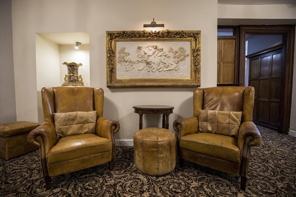 Фото White Lion Royal Hotel