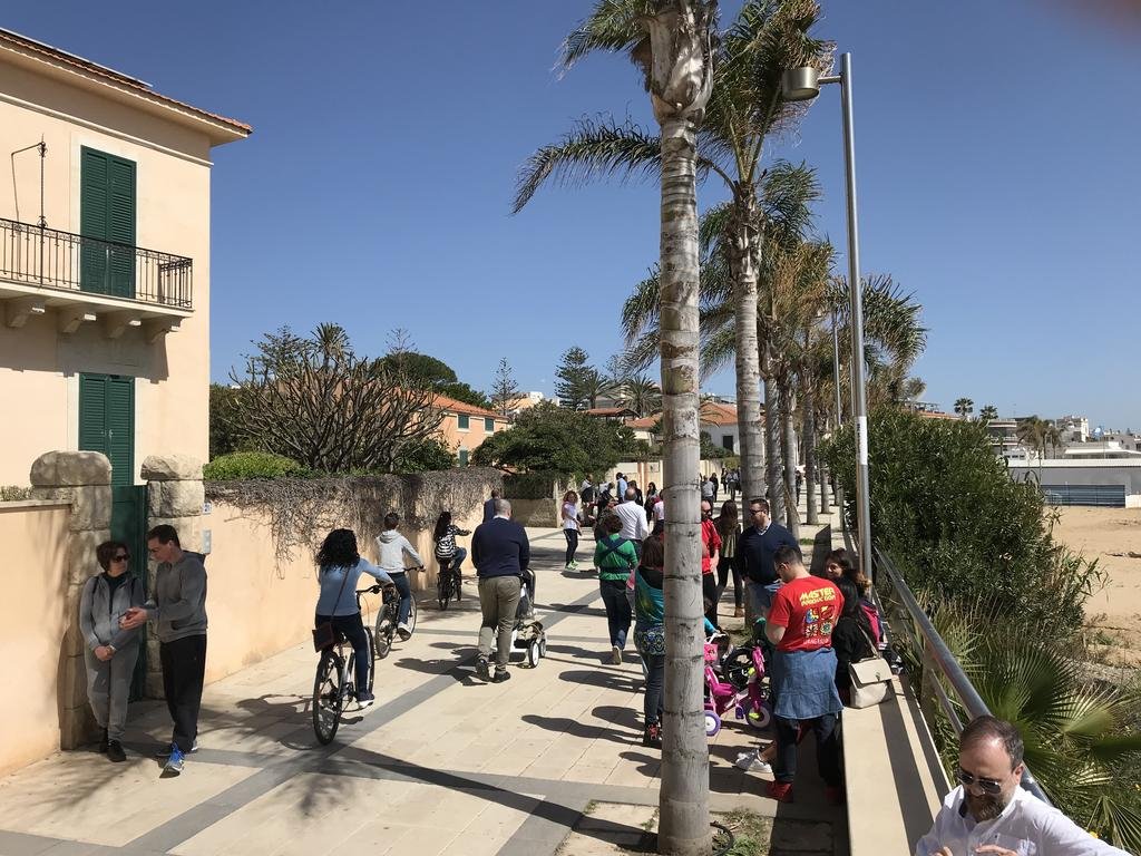 Фото La terrazza sul porto