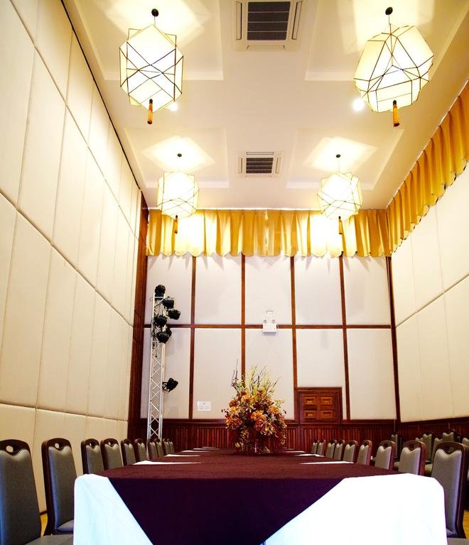 Фото J. Park Hotel