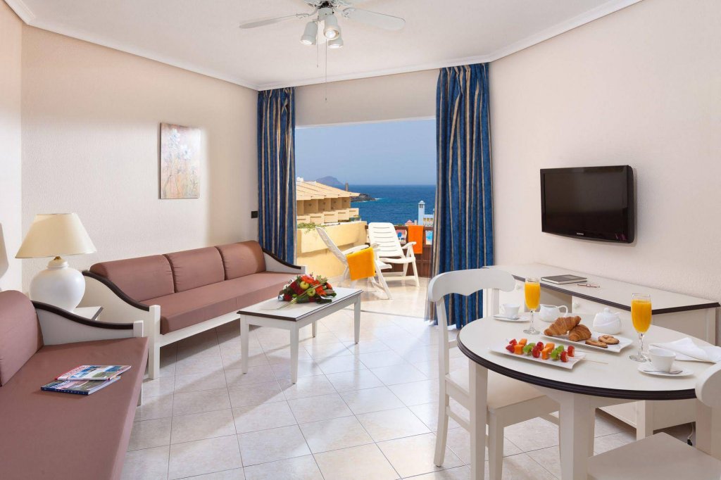 Фото Marino Hotel Tenerife