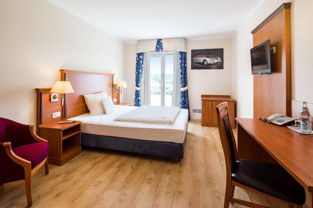 Фото отеля 3