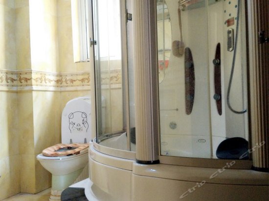 Фото Small Youth Inn