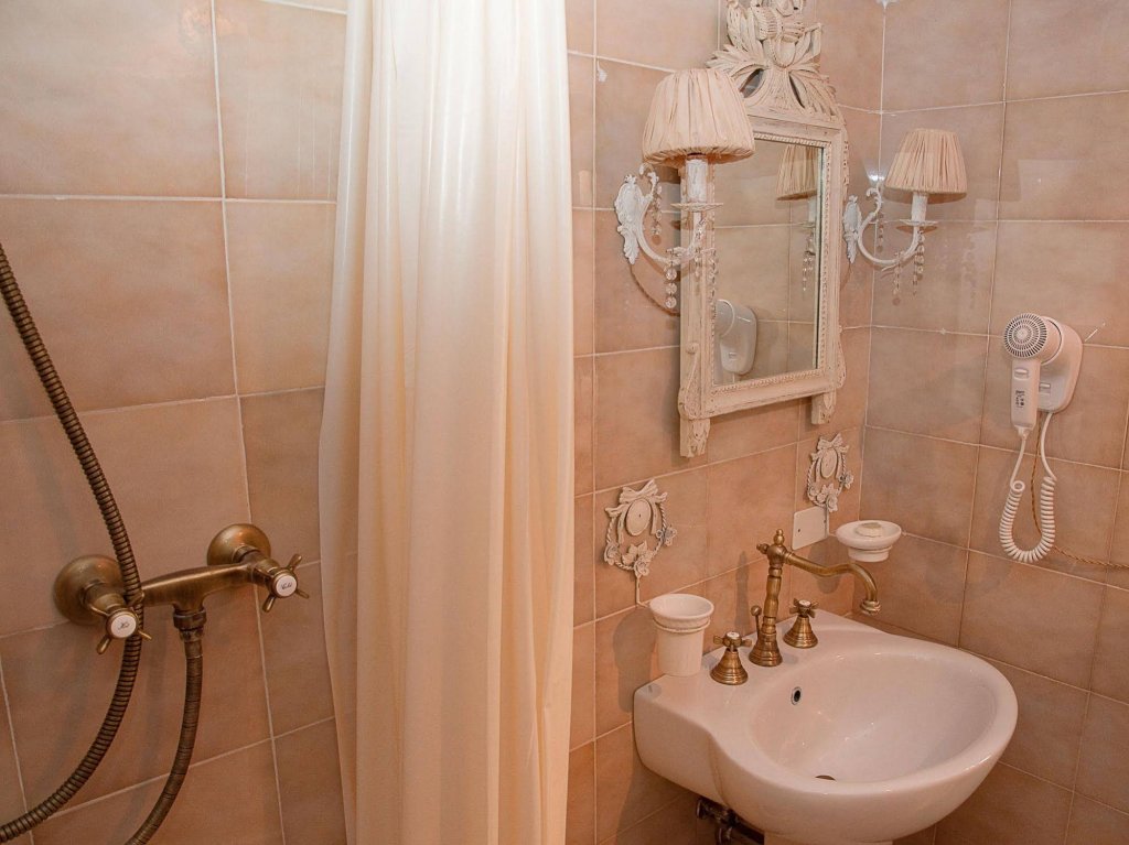 Фото Hotel La Petite Maison