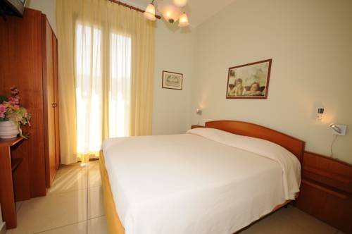 Фото Hotel L'Uomo e il Mare