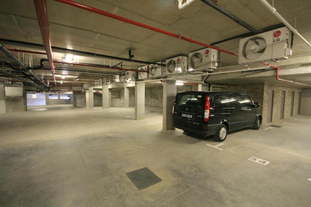 Фото The Crystal Apartments