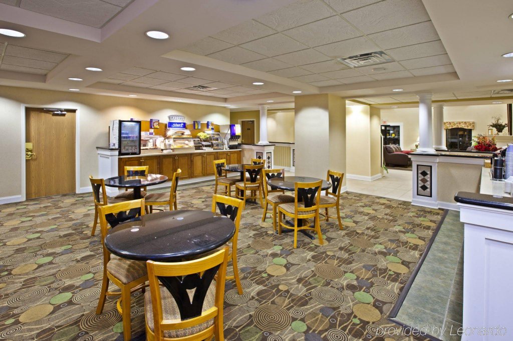 Фото Holiday Inn Express Hotel & Suites Louisville East, an Ihg Hotel