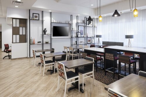 Гостиница Hampton Inn & Suites Phoenix Downtown в Финиксе