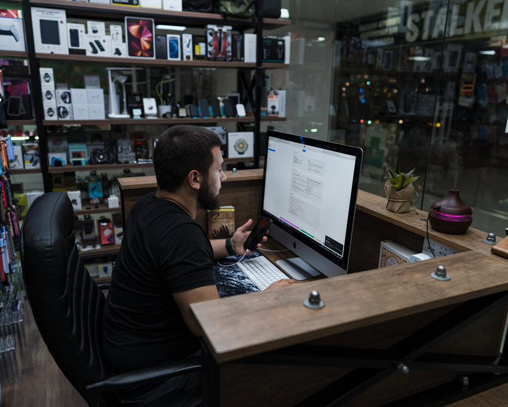 Mobile phone store Apple Home, Grozniy, photo