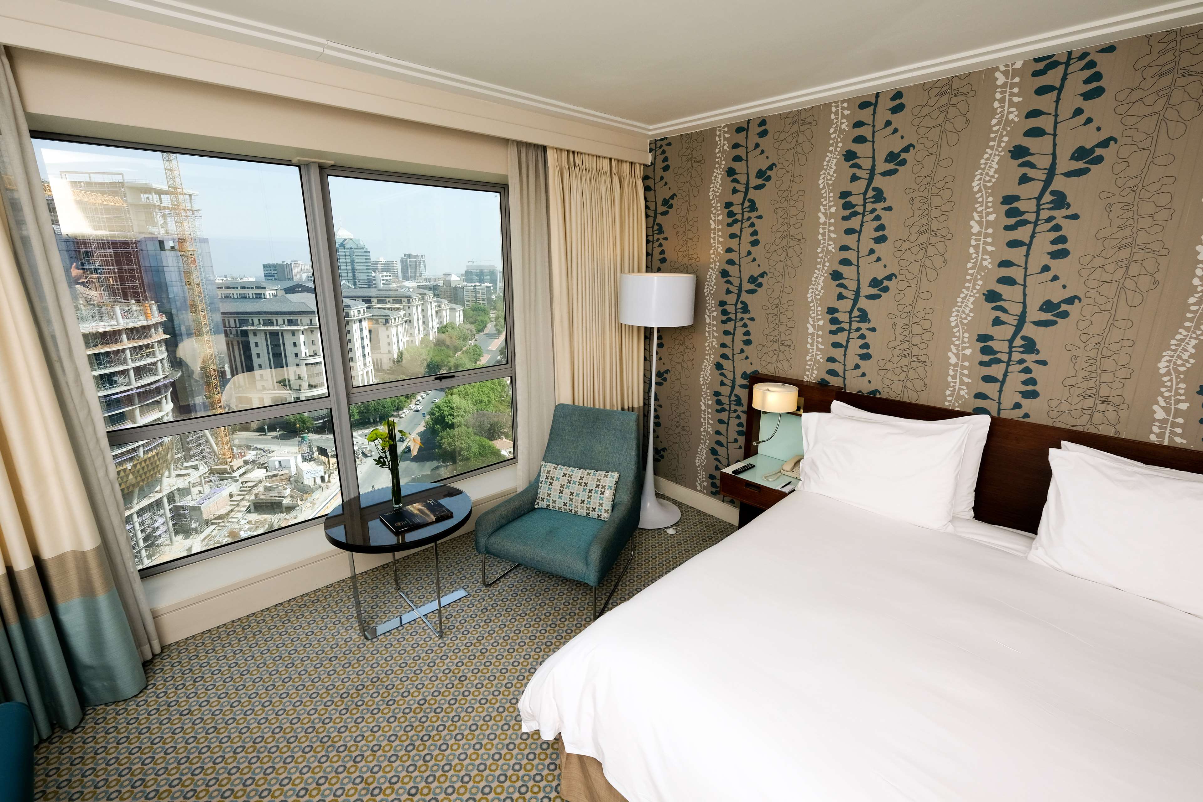 Фото Radisson Blu Gautrain Hotel, Sandton Johannesburg