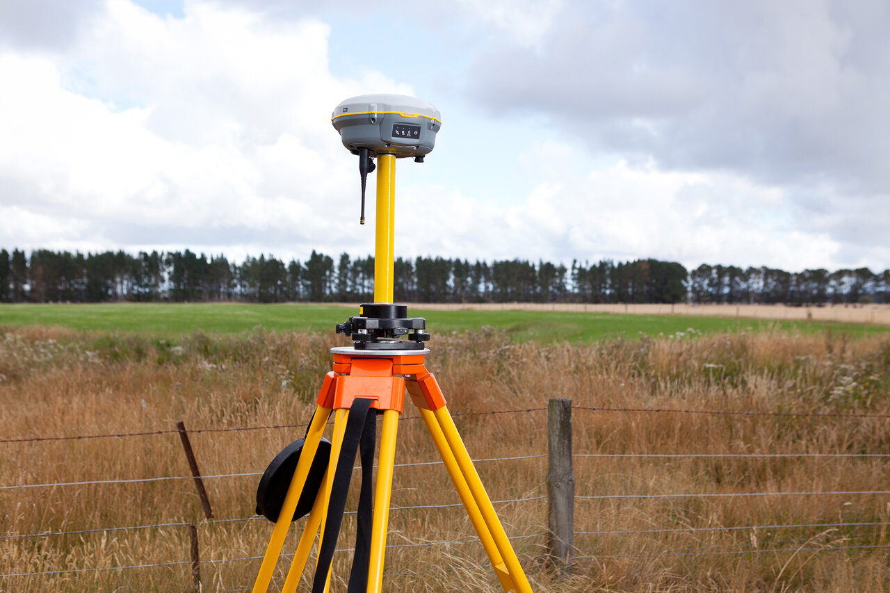 Геодезист на свайные поля