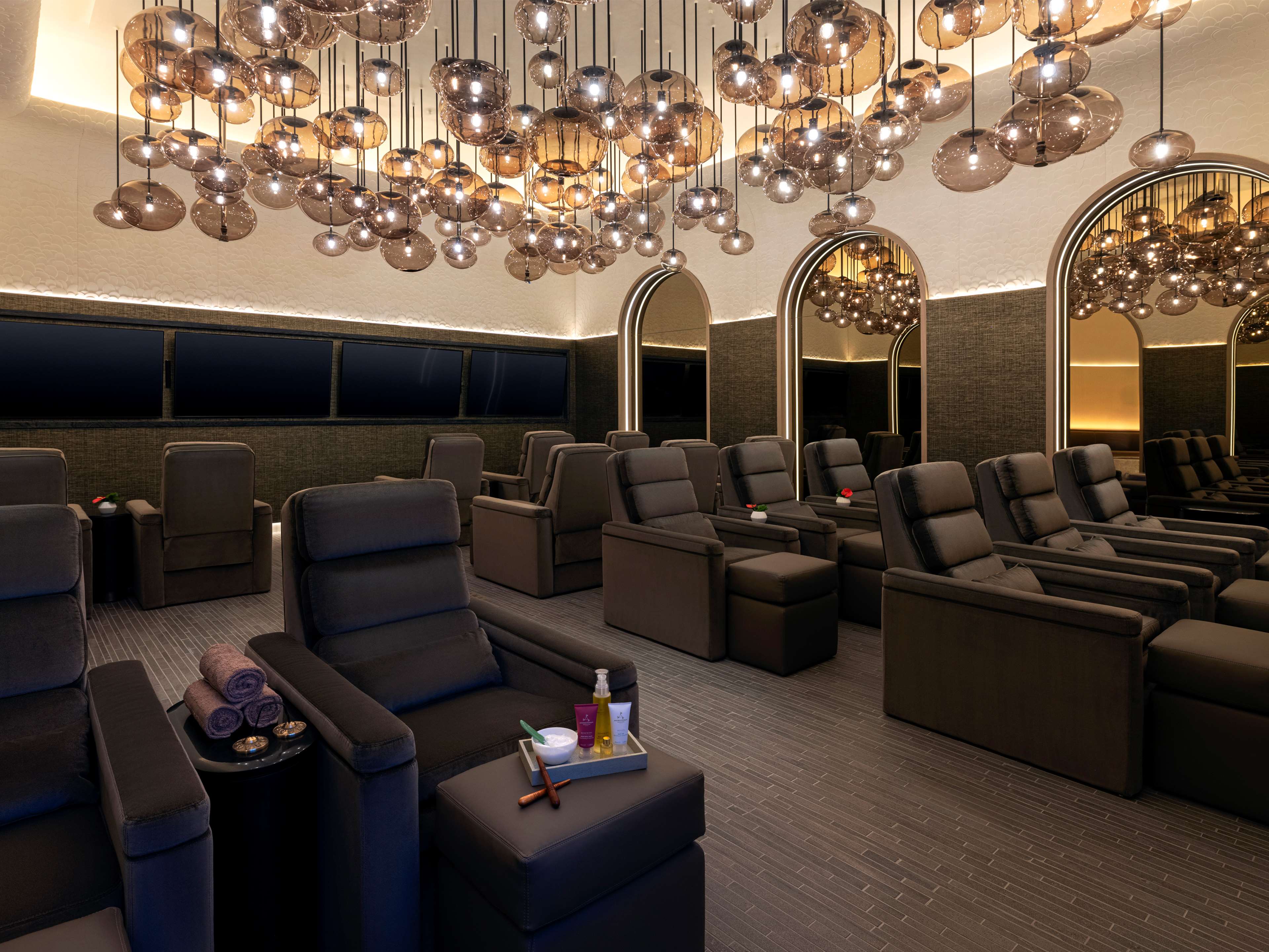 Фото Conrad Las Vegas at Resorts World