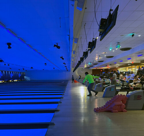 Bowling River Alley, State of West Virginia, photo