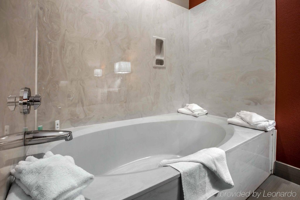 Фото Comfort Inn & Suites Lenoir Hwy 321 Northern Foothills