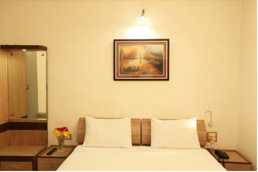 Фото Treebo Shanta Inn