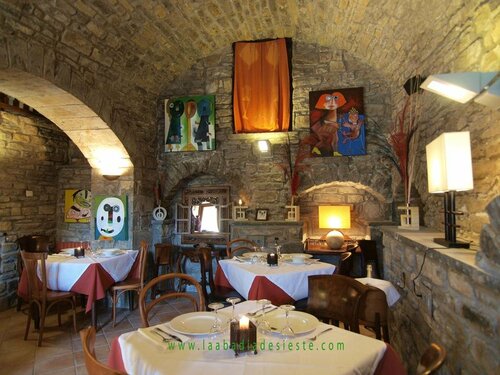 Гостиница Hotel l'Abadia в Арагоне