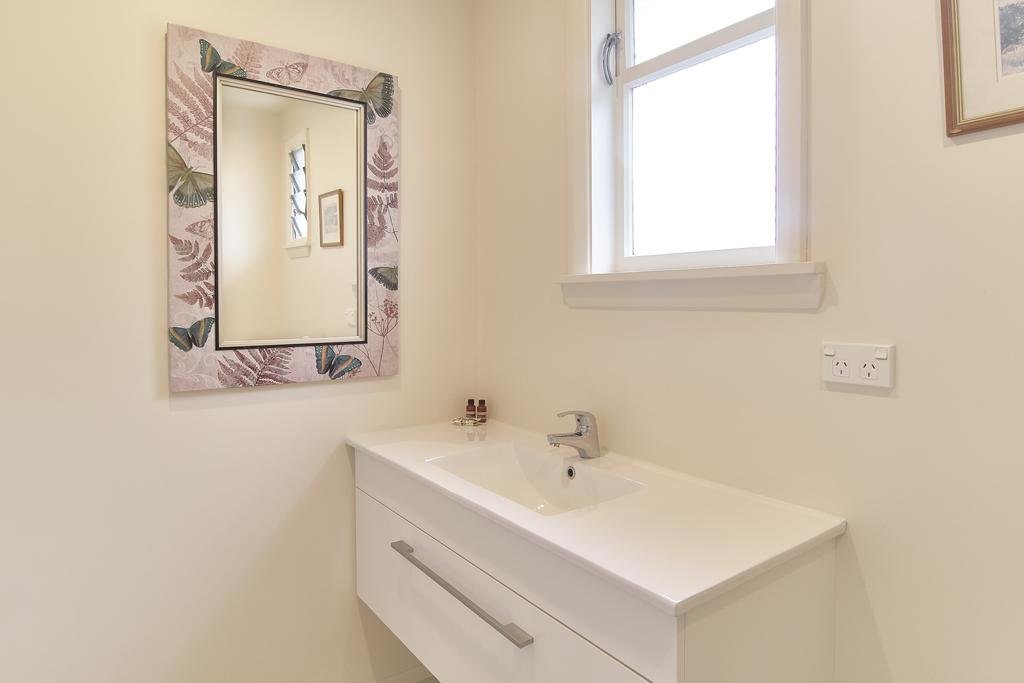 Фото Merino Villa 1 - Christchurch Holiday Homes